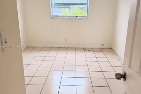 Снять в аренду кондоминиум в Помпано-Бич, Флорида 1 спальня, 44.59м2, № 2024187 - фото 19