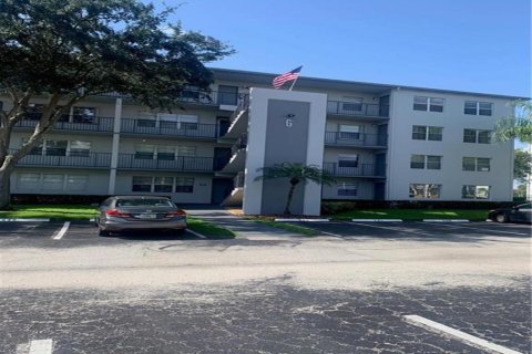 Condo in Pembroke Pines, Florida, 2 bedrooms № 2271423