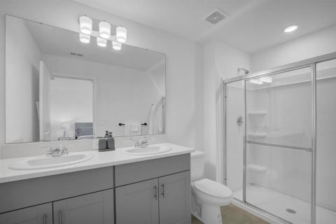 Adosado en venta en Kissimmee, Florida, 3 dormitorios, 130.71 m2 № 2210098 - foto 24