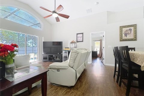 House in Davenport, Florida 4 bedrooms, 180.23 sq.m. № 1613748 - photo 14