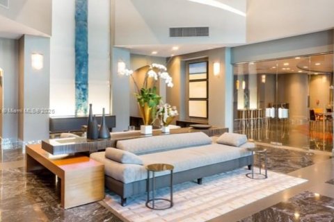 Condominio en venta en Surfside, Florida, 1 dormitorio, 115.76 m2 № 1770788 - foto 21