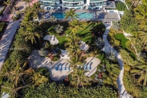 Condominio en venta en Surfside, Florida, 1 dormitorio, 115.76 m2 № 1770788 - foto 30