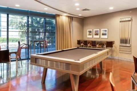 Condominio en venta en Surfside, Florida, 1 dormitorio, 115.76 m2 № 1770788 - foto 23