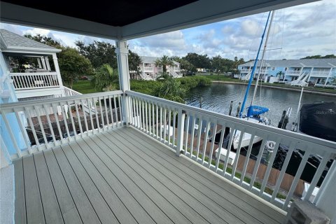 Condo in Saint Petersburg, Florida, 2 bedrooms  № 1823050 - photo 6