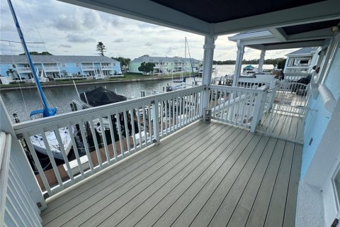 Condo in Saint Petersburg, Florida, 2 bedrooms  № 1823050 - photo 7