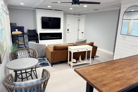Condo in Saint Petersburg, Florida, 2 bedrooms  № 1823050 - photo 25