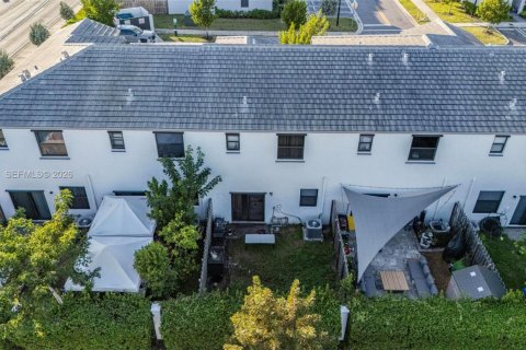 Touwnhouse à vendre à Homestead, Floride: 3 chambres, 137.77 m2 № 2084376 - photo 24