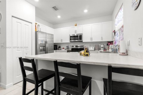 Touwnhouse à vendre à Homestead, Floride: 3 chambres, 137.77 m2 № 2084376 - photo 5