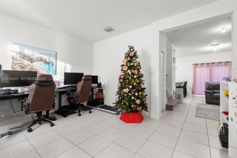 Touwnhouse à vendre à Homestead, Floride: 3 chambres, 137.77 m2 № 2084376 - photo 2