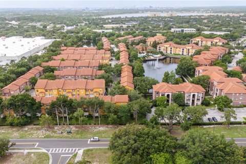 Touwnhouse à vendre à Orlando, Floride: 3 chambres, 155.89 m2 № 1776830 - photo 3