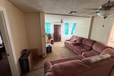 House in Tampa, Florida 3 bedrooms, 95.78 sq.m. № 2393685 - photo 10