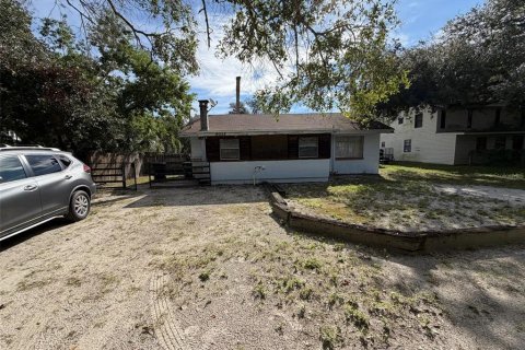House in Tampa, Florida 3 bedrooms, 95.78 sq.m. № 2393685