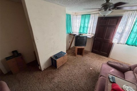 House in Tampa, Florida 3 bedrooms, 95.78 sq.m. № 2393685 - photo 11