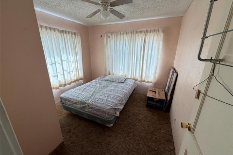 House in Tampa, Florida 3 bedrooms, 95.78 sq.m. № 2393685 - photo 12