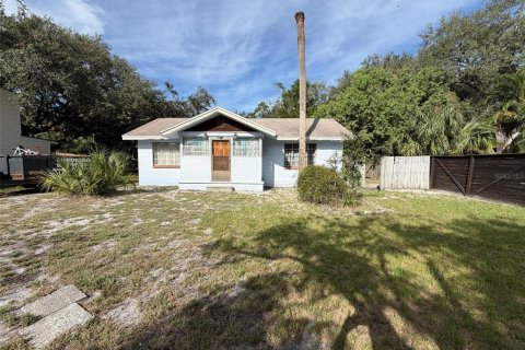 House in Tampa, Florida 3 bedrooms, 95.78 sq.m. № 2393685 - photo 5