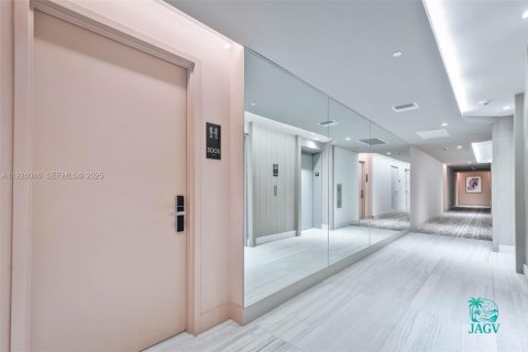 Condominio en venta en Hollywood, Florida, 2 dormitorios, 96.99 m2 № 1984335 - foto 12