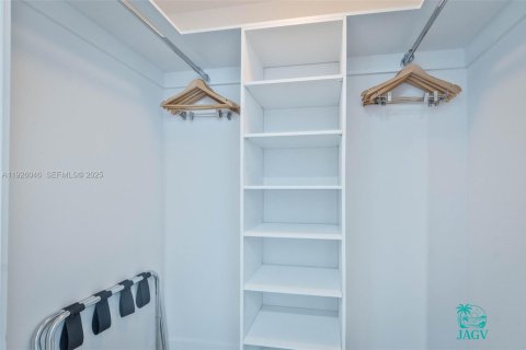 Condominio en venta en Hollywood, Florida, 2 dormitorios, 96.99 m2 № 1984335 - foto 24