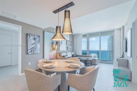Condominio en venta en Hollywood, Florida, 2 dormitorios, 96.99 m2 № 1984335 - foto 6