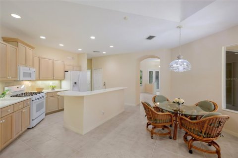 Villa ou maison à vendre à Lakewood Ranch, Floride: 3 chambres, 248.14 m2 № 2200772 - photo 12