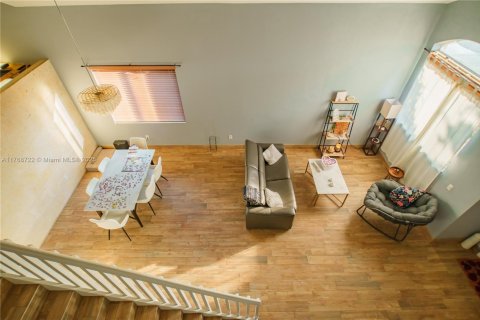 Casa en venta en Homestead, Florida, 4 dormitorios, 195.65 m2 № 1863541 - foto 14