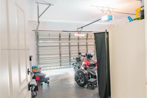 Casa en venta en Homestead, Florida, 4 dormitorios, 195.65 m2 № 1863541 - foto 21