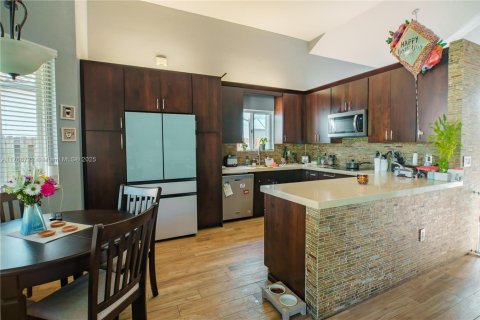 Casa en venta en Homestead, Florida, 4 dormitorios, 195.65 m2 № 1863541 - foto 4