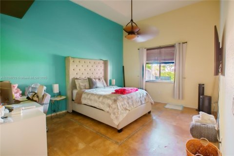 Casa en venta en Homestead, Florida, 4 dormitorios, 195.65 m2 № 1863541 - foto 8