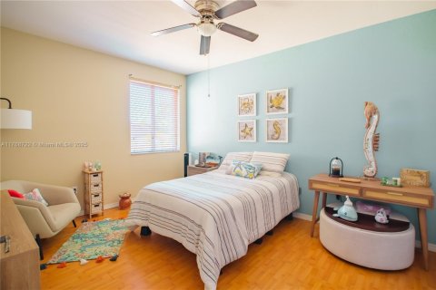 Casa en venta en Homestead, Florida, 4 dormitorios, 195.65 m2 № 1863541 - foto 16