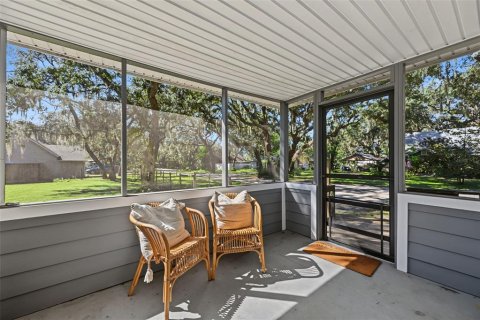 House in Odessa, Florida 2 bedrooms, 79.52 sq.m. № 2425881 - photo 11