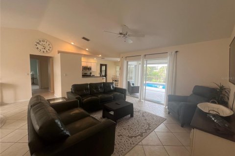 Villa ou maison à louer à Port Charlotte, Floride: 3 chambres, 138.89 m2 № 2399474 - photo 19