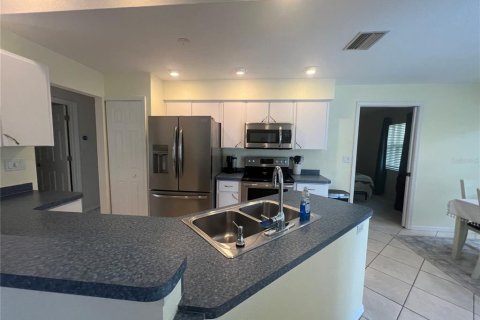 Villa ou maison à louer à Port Charlotte, Floride: 3 chambres, 138.89 m2 № 2399474 - photo 16