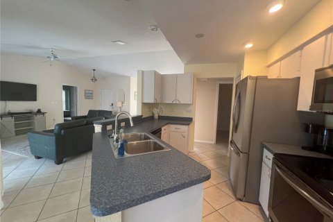 Villa ou maison à louer à Port Charlotte, Floride: 3 chambres, 138.89 m2 № 2399474 - photo 17