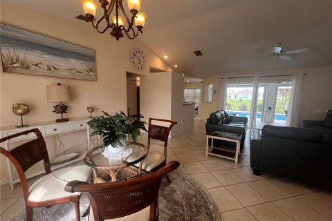 Villa ou maison à louer à Port Charlotte, Floride: 3 chambres, 138.89 m2 № 2399474 - photo 13