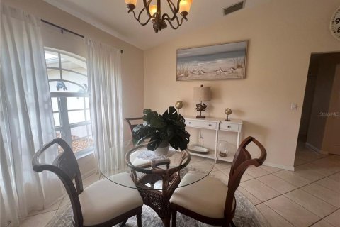 Villa ou maison à louer à Port Charlotte, Floride: 3 chambres, 138.89 m2 № 2399474 - photo 14