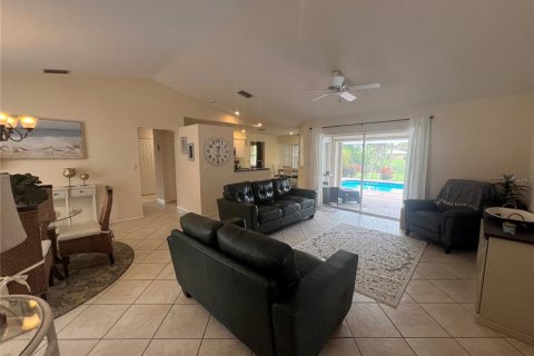 Villa ou maison à louer à Port Charlotte, Floride: 3 chambres, 138.89 m2 № 2399474 - photo 6