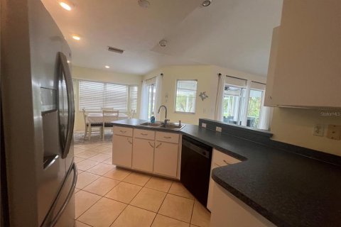 Villa ou maison à louer à Port Charlotte, Floride: 3 chambres, 138.89 m2 № 2399474 - photo 22