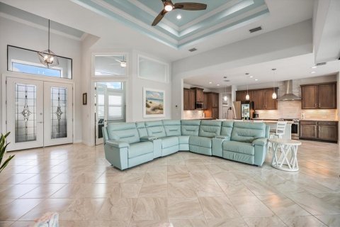 House in Port Charlotte, Florida 3 bedrooms, 199.37 sq.m. № 2150808 - photo 7