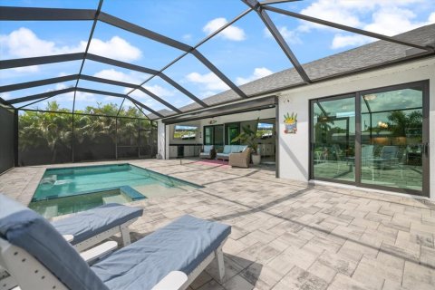 House in Port Charlotte, Florida 3 bedrooms, 199.37 sq.m. № 2150808 - photo 30