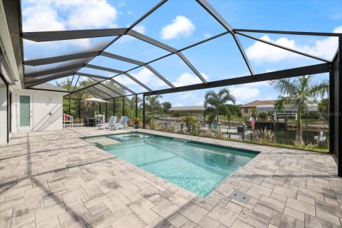 House in Port Charlotte, Florida 3 bedrooms, 199.37 sq.m. № 2150808 - photo 22
