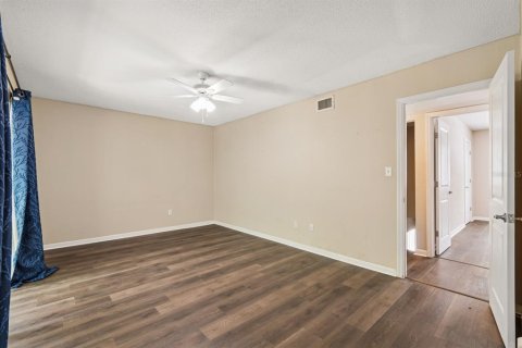 Condo in Gainesville, Florida, 3 bedrooms  № 1817825 - photo 21