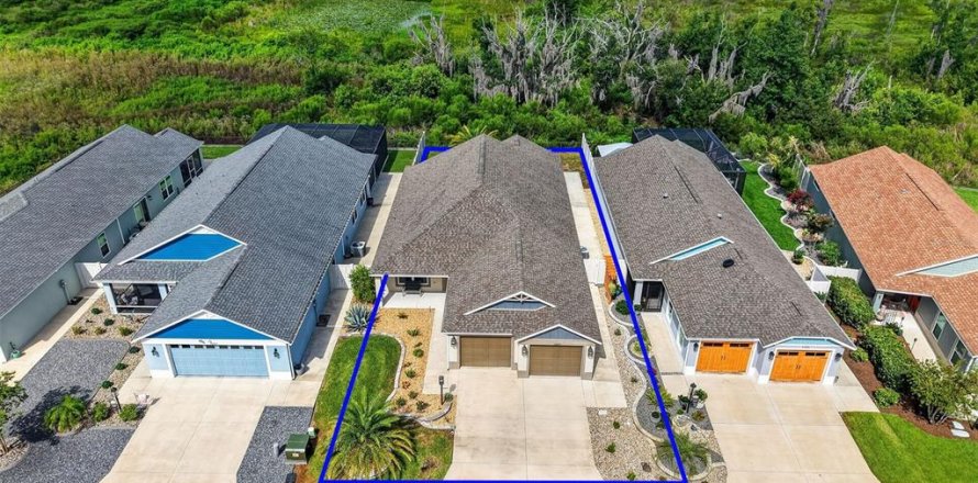 House in The Villages, Florida 3 bedrooms, 151.71 sq.m. № 2209140