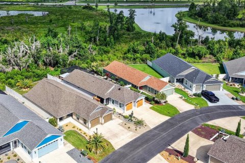 House in The Villages, Florida 3 bedrooms, 151.71 sq.m. № 2209140 - photo 2