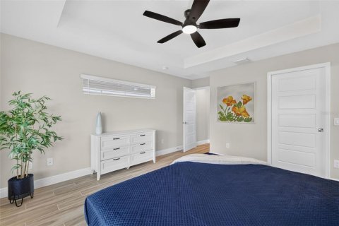 House in The Villages, Florida 3 bedrooms, 151.71 sq.m. № 2209140 - photo 21