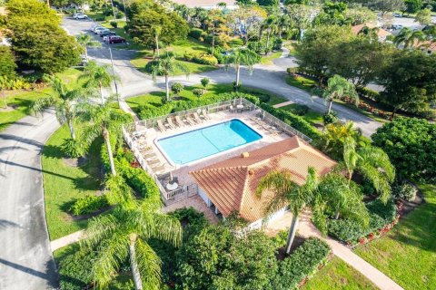 Condo in Boynton Beach, Florida, 2 bedrooms  № 978911 - photo 1