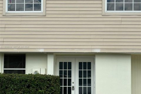 Adosado en alquiler en Margate, Florida, 2 dormitorios, 104.24 m2 № 2010586 - foto 2