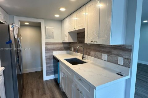 Adosado en alquiler en Margate, Florida, 2 dormitorios, 104.24 m2 № 2010586 - foto 6