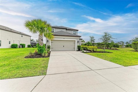 House in Bradenton, Florida 4 bedrooms, 247.12 sq.m. № 1688385 - photo 4
