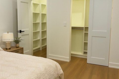 Apartment in Miami Beach, Florida 2 bedrooms, 686.73 sq.m. № 2076361 - photo 3