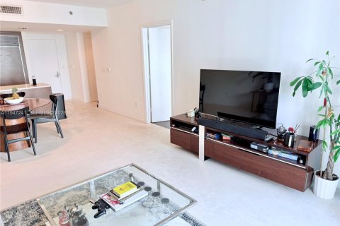 Condo in Miami, Florida, 1 bedroom  № 2193344 - photo 5