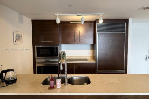 Condo in Miami, Florida, 1 bedroom  № 2193344 - photo 19